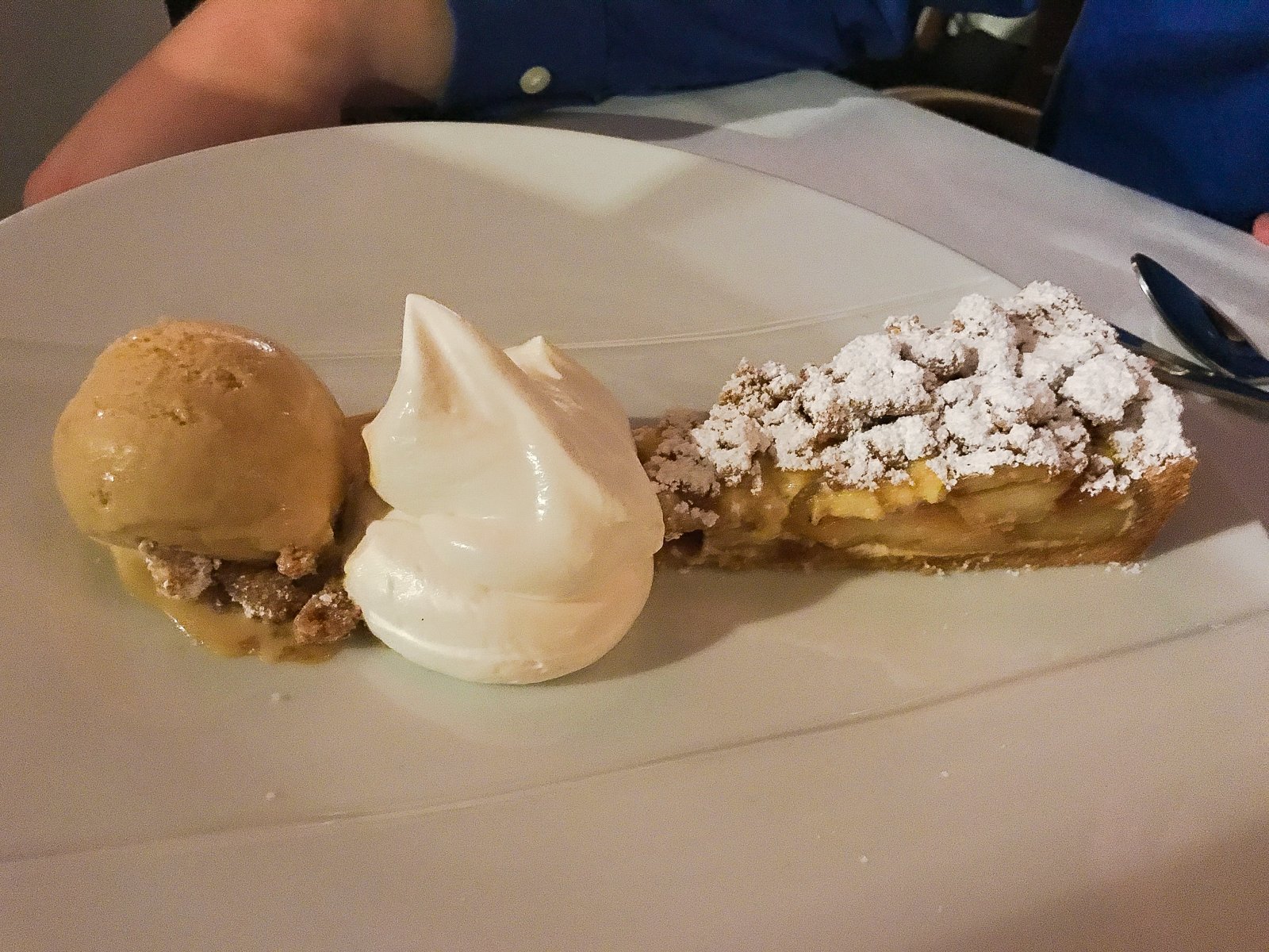 Marche Moderne Apple Tart